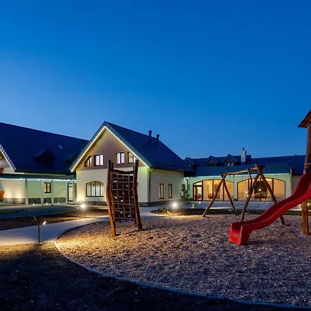Demaenova **** Hotel