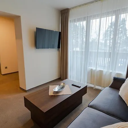 Demaenova **** Hotel