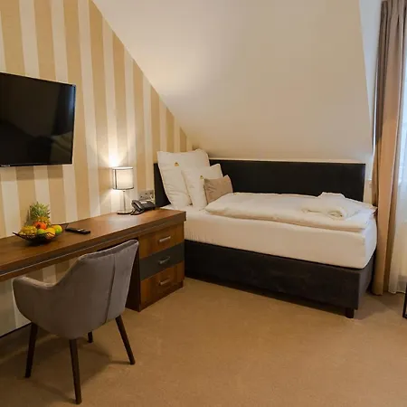 Demaenova **** Hotel 4*